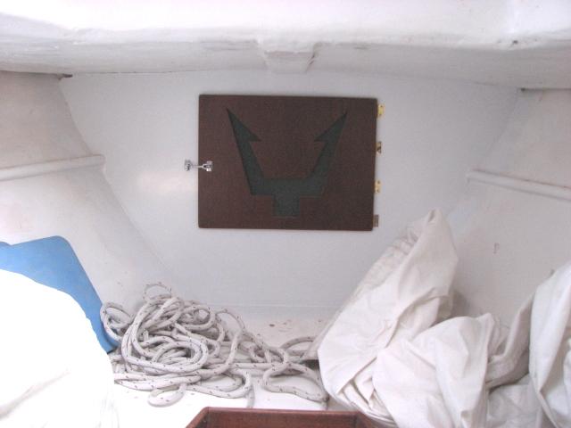 Name:  Triton318chainlocker.JPG
Views: 854
Size:  25.5 KB